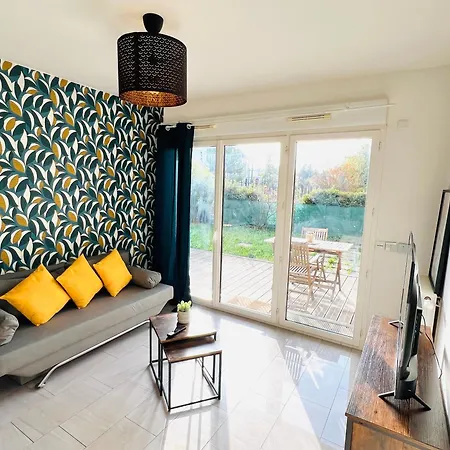 Duo Du Style Et De La Luminosite Famille Parking Patio Appartement Montévrain